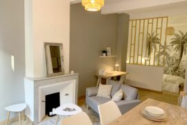 Un petit appartement chaleureux et lumineux